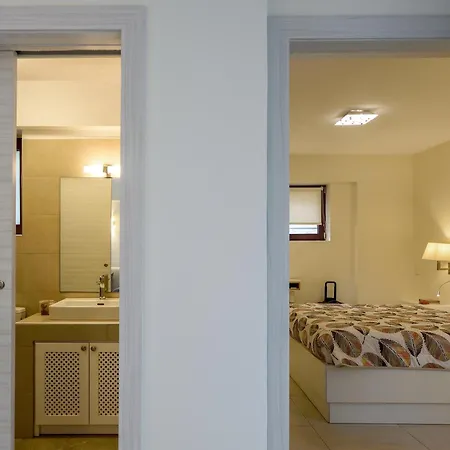 Elpiniki Luxury *