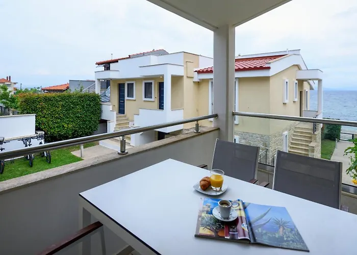 Elpiniki Luxury * Nea Poteidaia