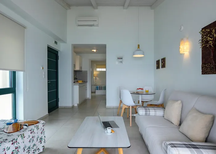 Elpiniki Luxury * Nea Poteidaia