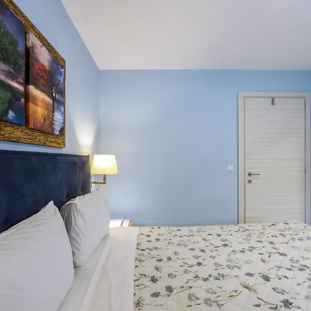 Elpiniki Luxury Apartment