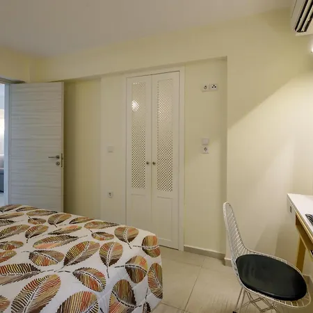 Elpiniki Luxury *