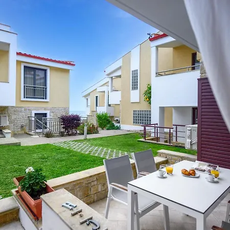 Elpiniki Luxury * Nea Poteidaia