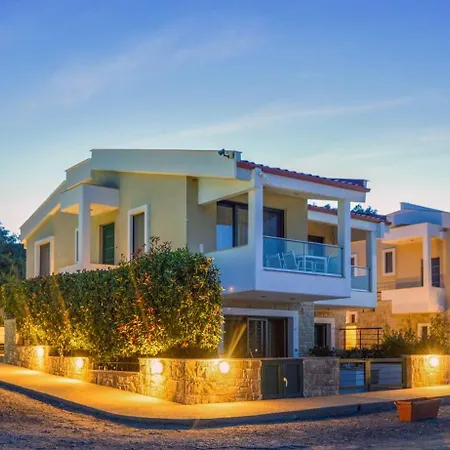 Elpiniki Luxury *