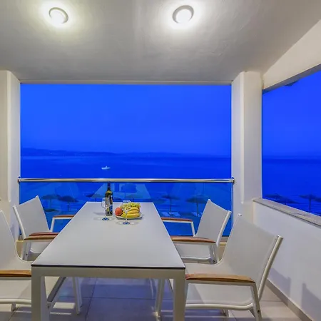 아파트 Elpiniki Luxury 네아 포티데아