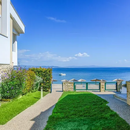 Elpiniki Luxury