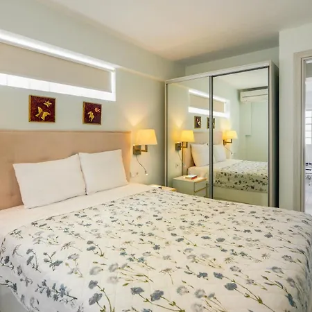Elpiniki Luxury Nea Poteidaia