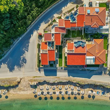 Elpiniki Luxury Apartment Nea Poteidaia