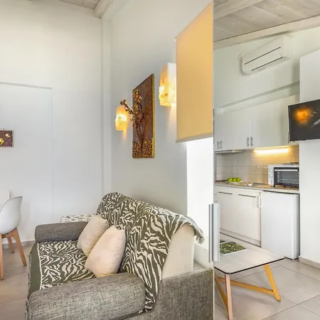 Elpiniki Luxury * Nea Poteidaia