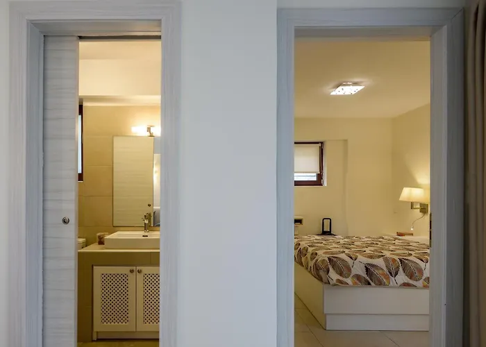 Elpiniki Luxury *