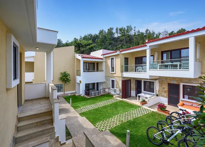 Elpiniki Luxury Nea Poteidaia